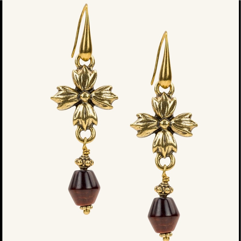 🎁 NWT Patricia Nash Sculpted Floret Dangle Earring w/ Red Tigers Eye ✨